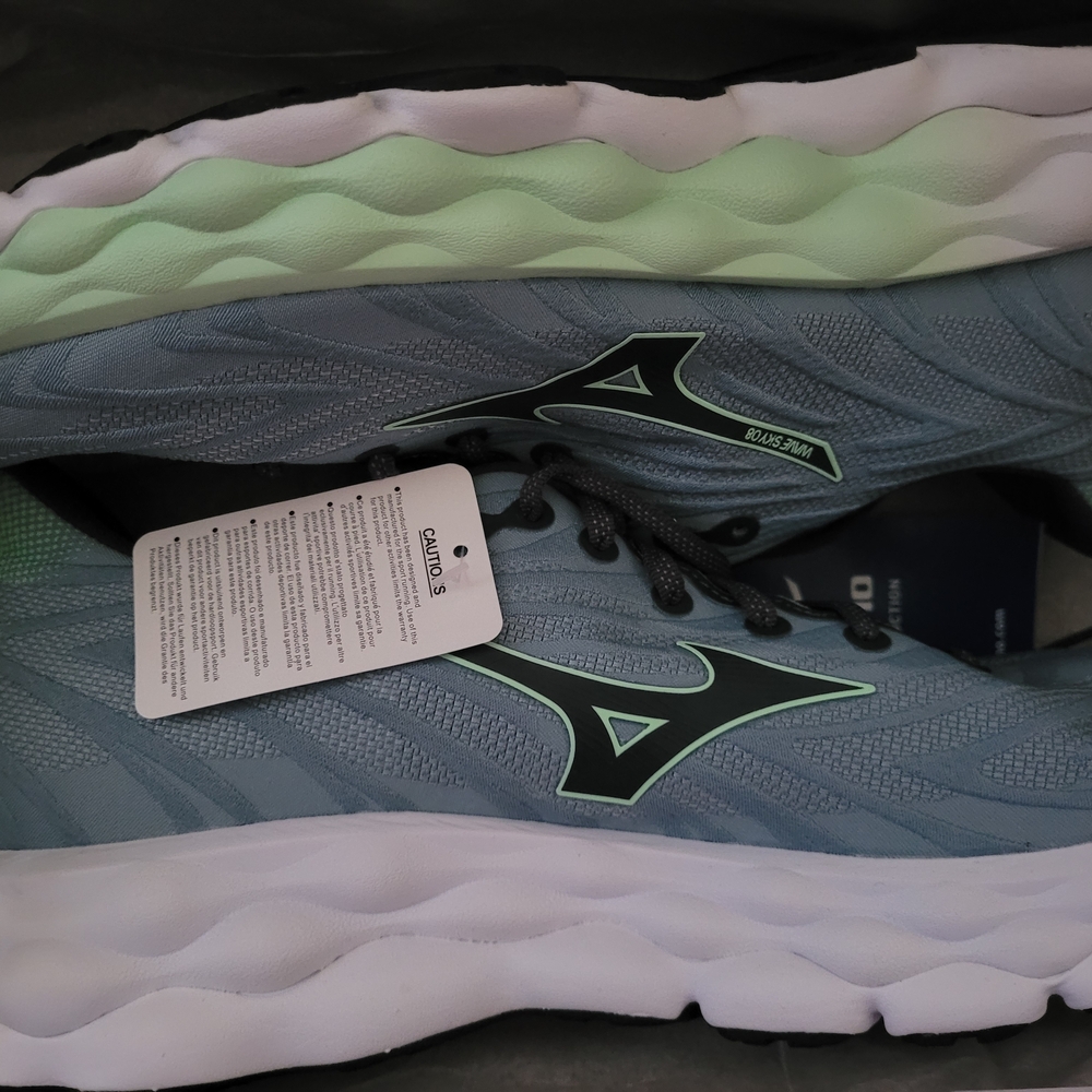 Mizuno Wave Sky 8 - Gray and Green Size 12